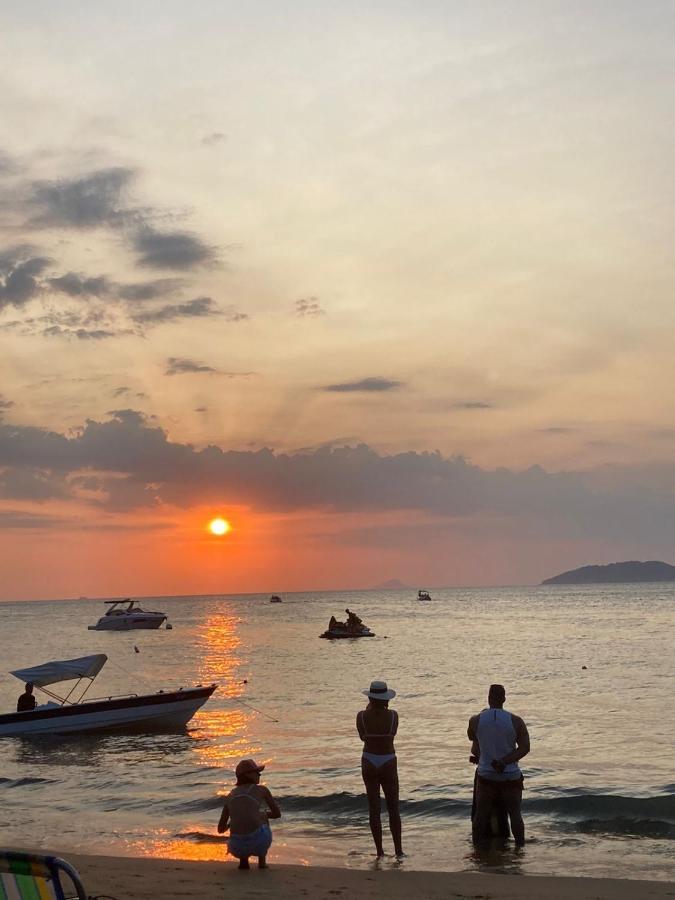 Suite Pe Na Areia- Espaco Independente Na Praia Do Curral Com Localizacao Privilegiada - Simplicidade E Comodidade Com O Por Do Sol Mais Lindo De Ilhabela - Melhor Custo Beneficio Para Ate 4 Pessoas , Na Av Jose Pacheco Do Nascimento Nº 7682 Exterior photo